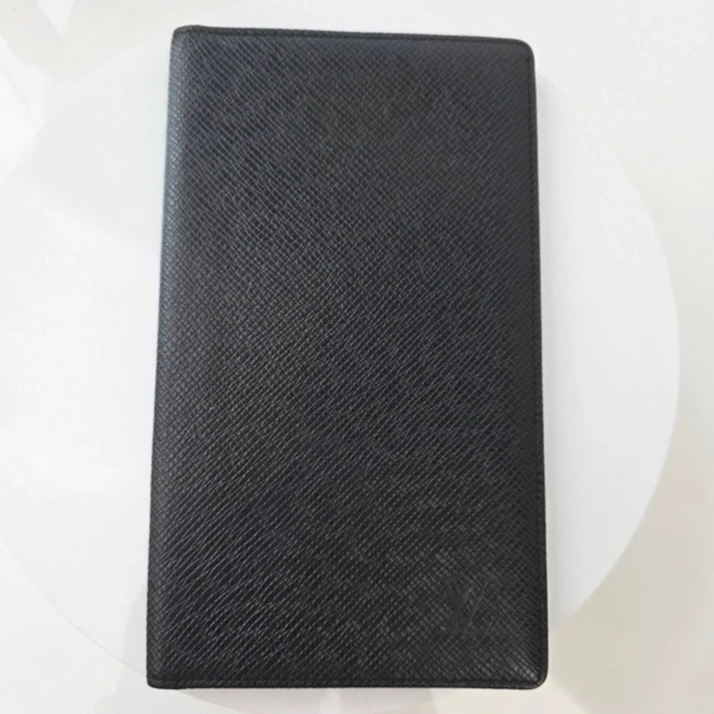 Louis Vuitton Taiga Brazza Wallet Long Portefeuille Bifold Charcoal Gray Leather
